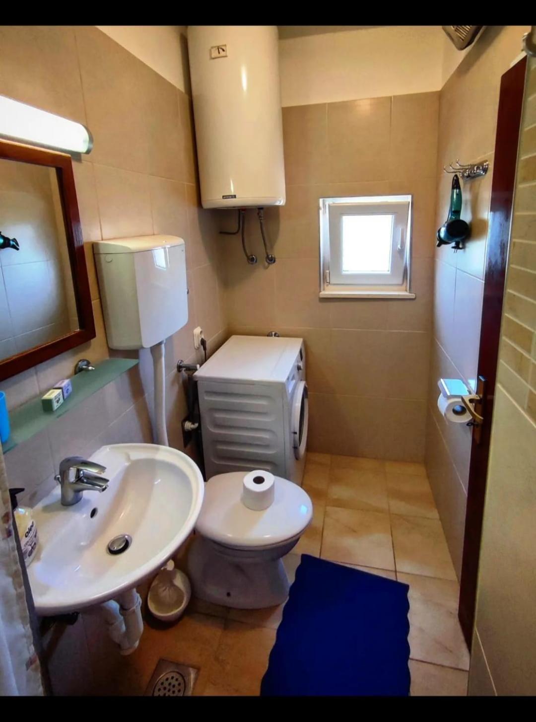 Studio Manora Sućuraj Esterno foto